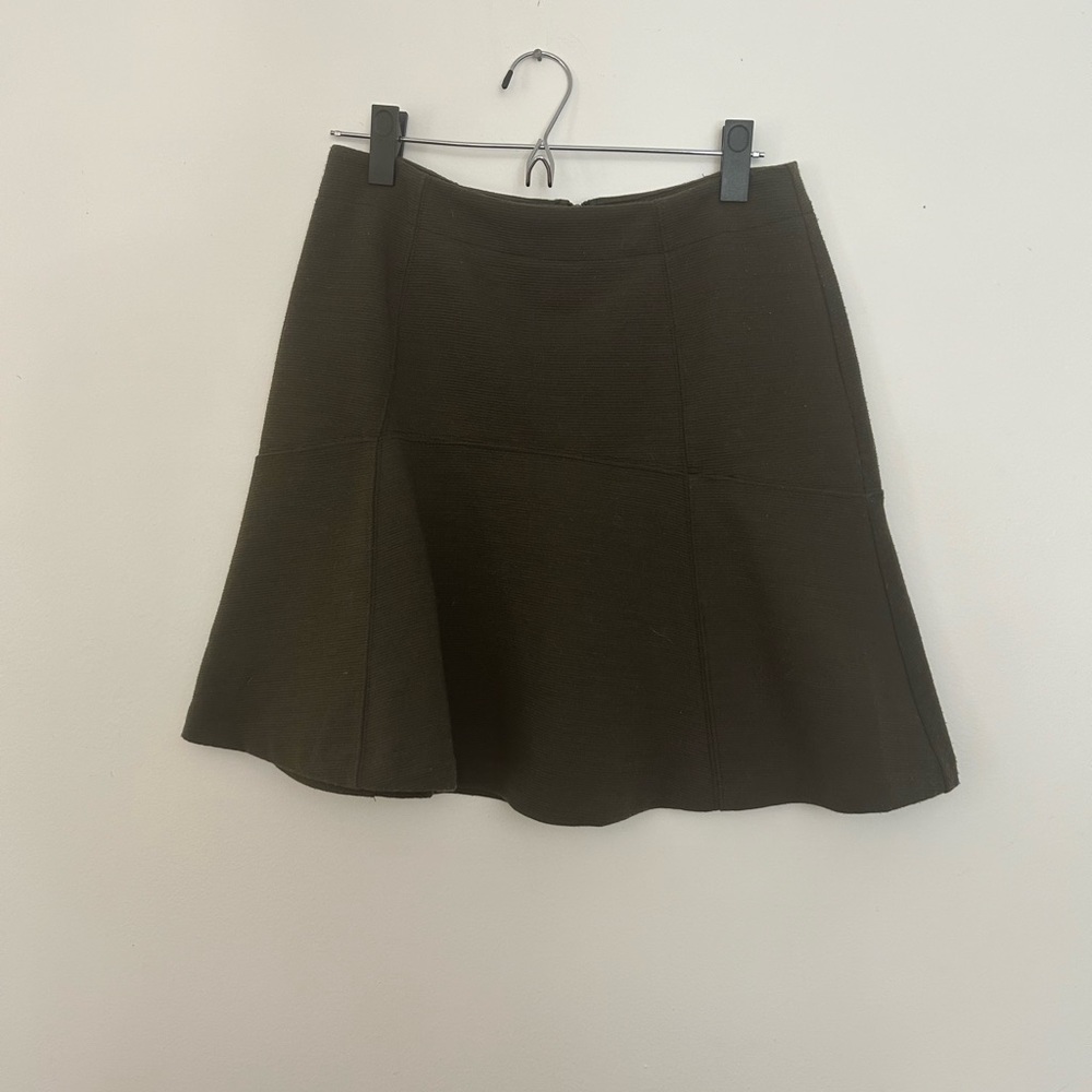 LOFT Khaki Green Flounce Mini Skirt Size 6